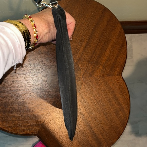 Kate Spade Wristlet tablet pouch Nylon black make up/ Cosmetic bag
NWOT - Picture 13 of 15